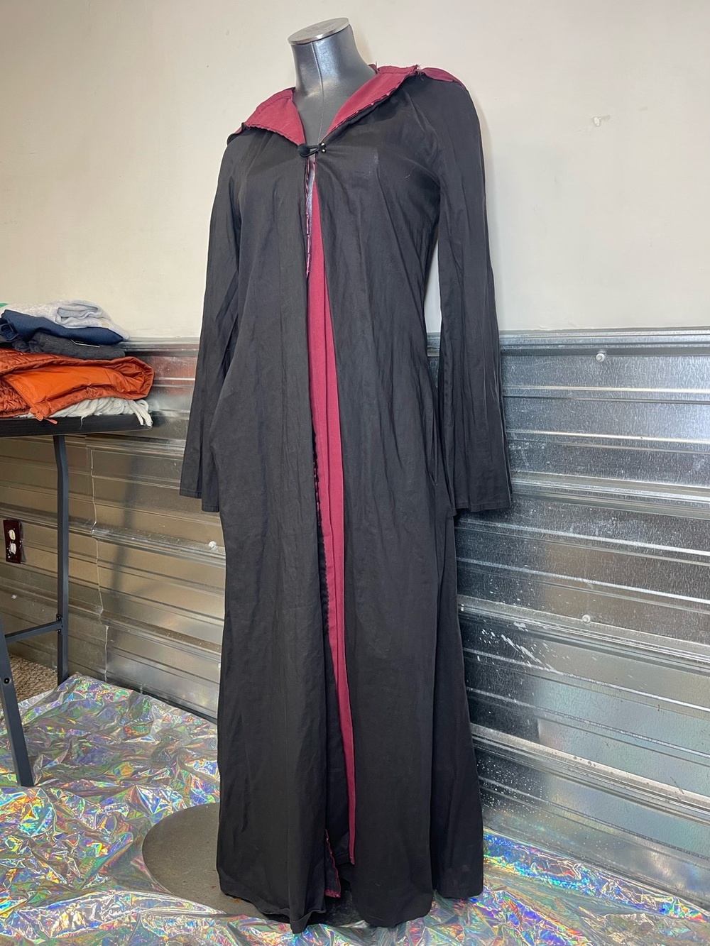 Vintage 1970s Gothic Hooded Cape Cloak Black Medieval Renaissance Fair Vampire - Picture 5 of 16